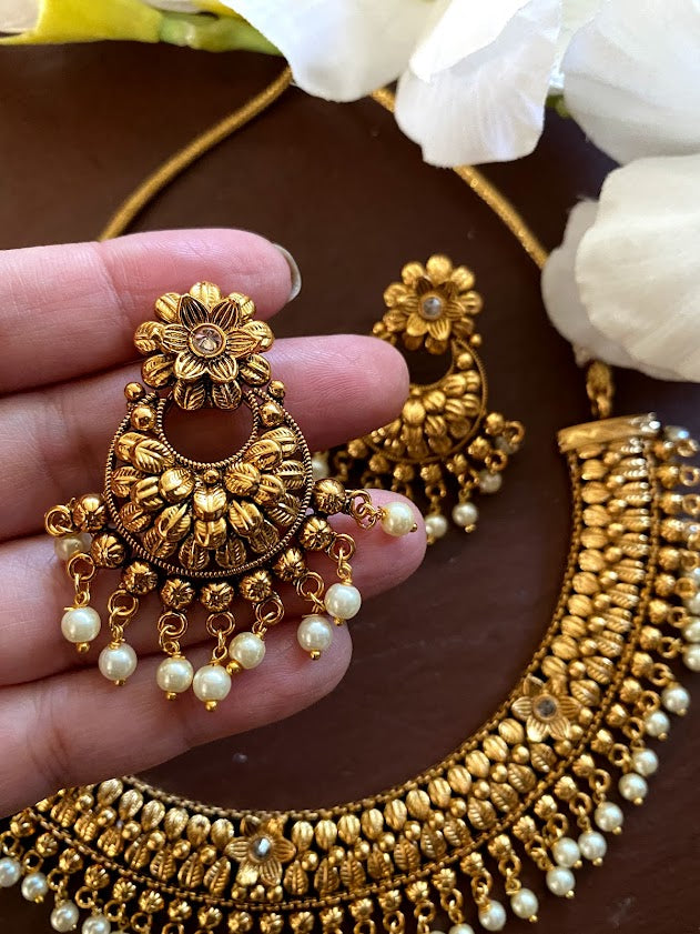 Guttapusalu Haram (Emeralds & Kundan) | Art of Gold Jewellery, Coimbatore